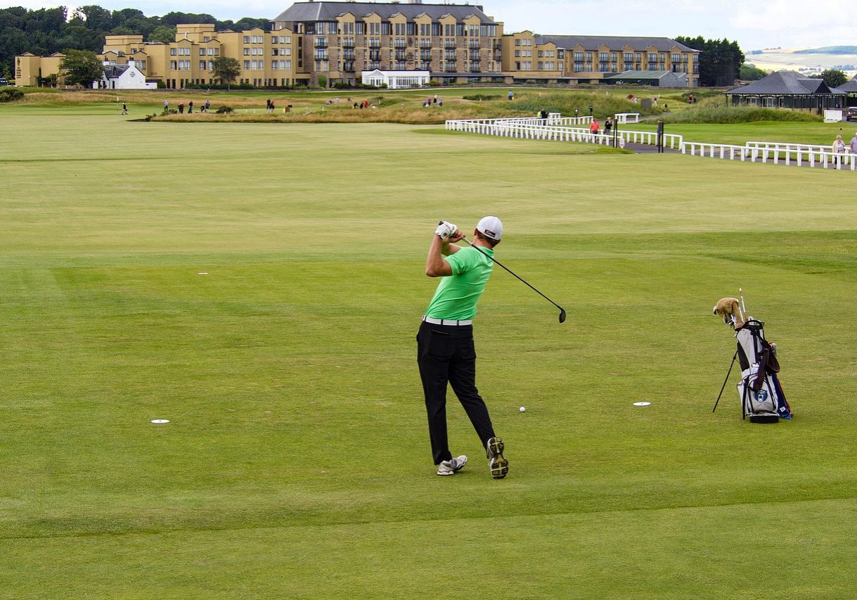 st andrews, old course, golfers-1591274.jpg